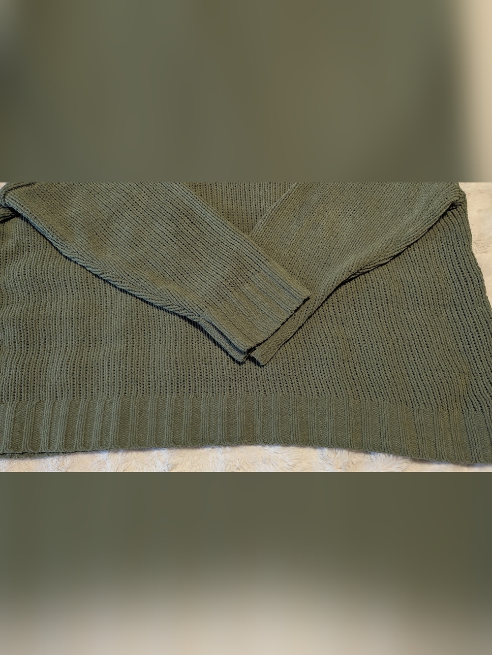 Aerie Olive Green V-Neck Knit Sweater - Picture 4 of 5